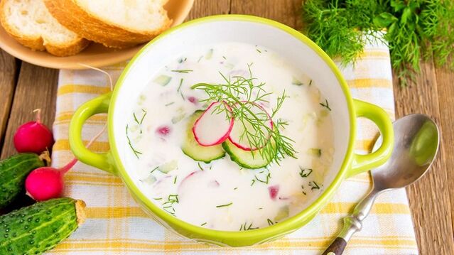 Dukan diyetinde okroshka nasıl pişirilir