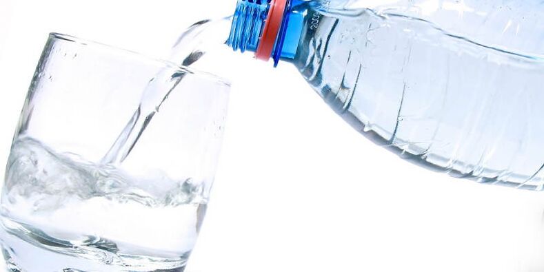 evde kilo vermek için saf su içmek zorunludur