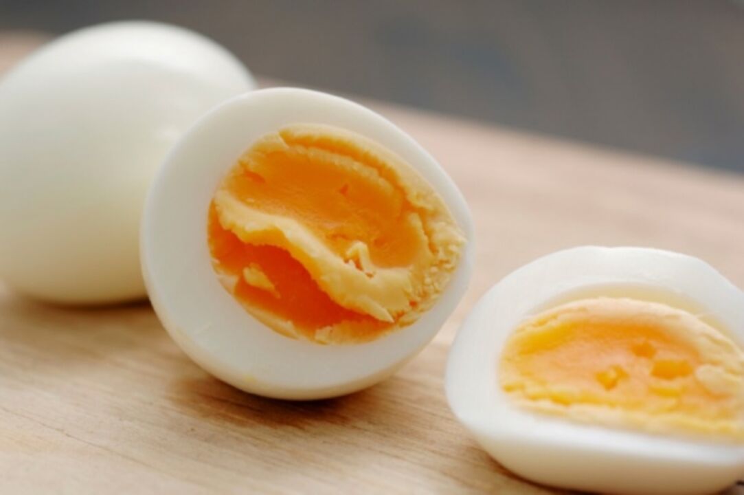 Japon diyeti için haşlanmış yumurta